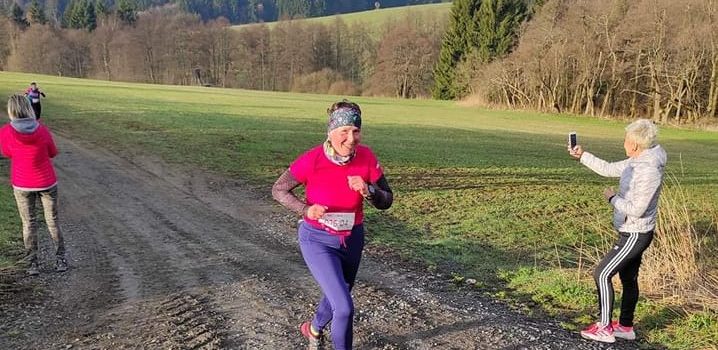 Naše běžkyně ROMANA PÖPLOVÁ v sobotu 9. 7. úspěšně dokončila Moravský ultramaraton